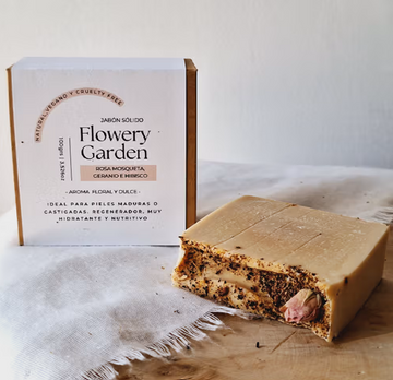 Soap - FLOWERY GARDEN - Hibiscus, Rosehip and Geranium